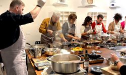 Ricetta greca con lo chef Vasilis Papikinos: pesce alla spetsiota